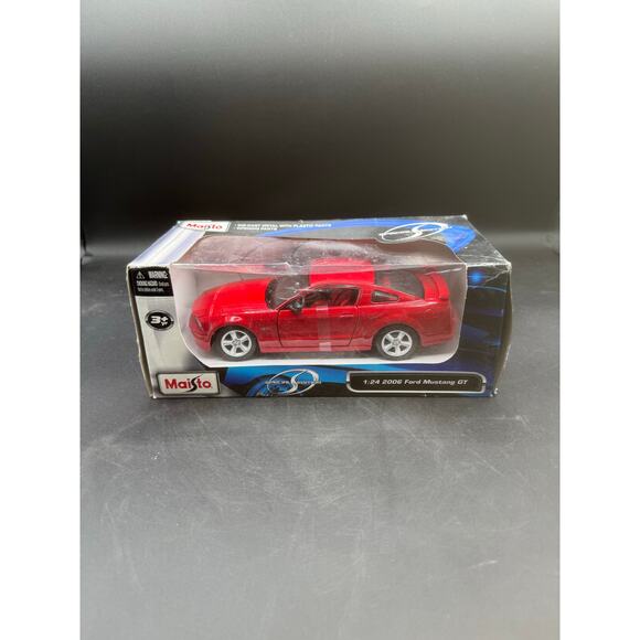 Maisto Ford Mustang GT 2006 Red 1:24 Diecast Model Car – (Model 31997) - Picture 1 of 8